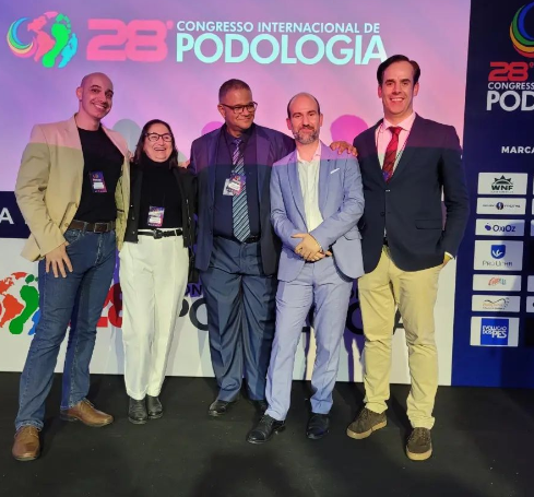 Rita Dallorto em congresso de podologia - profissional certificada e atualizada